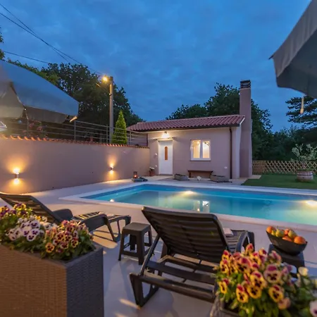 Ana-marija With Pool & Panoramic Nature Views