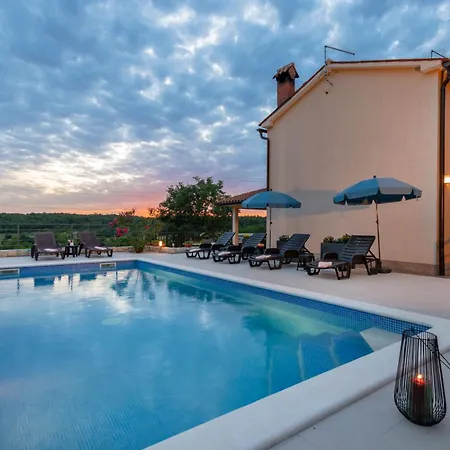 Ana-marija With Pool & Panoramic Nature Views Дом отдыха Nedescina