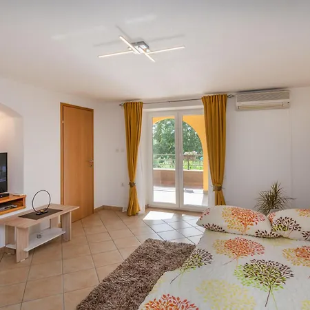 Ana-marija With Pool & Panoramic Nature Views Feriehus