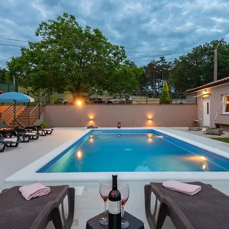 Ana-marija With Pool & Panoramic Nature Views *