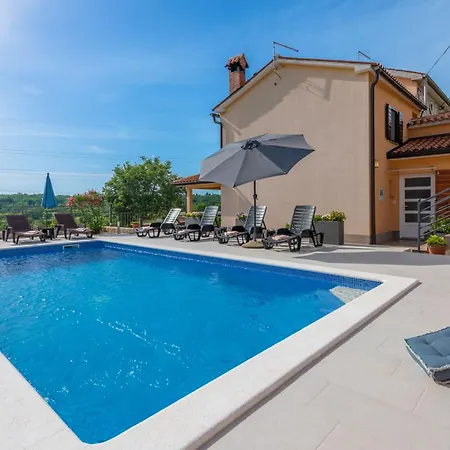 Ana-marija With Pool & Panoramic Nature Views