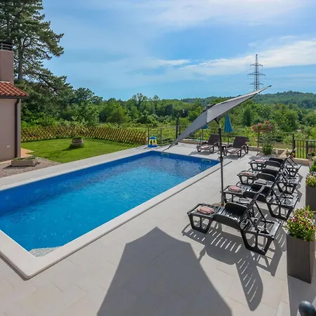 Ana-marija With Pool & Panoramic Nature Views *