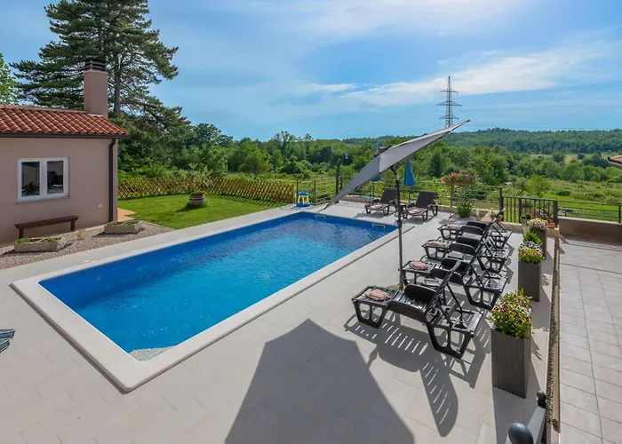 Ana-marija With Pool & Panoramic Nature Views *