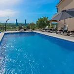 Ana-marija With Pool & Panoramic Nature Views