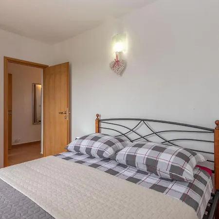 Дом отдыха Ana-marija With Pool & Panoramic Nature Views *
