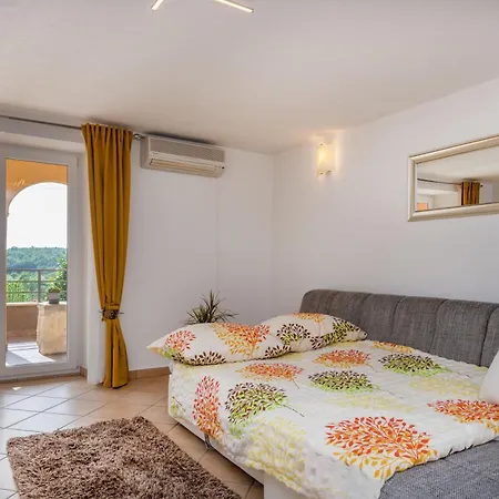 Ana-marija With Pool & Panoramic Nature Views Nedescina