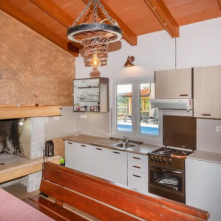Ana-marija With Pool & Panoramic Nature Views * Nedescina