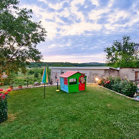 Ana-marija With Pool & Panoramic Nature Views * Nedescina